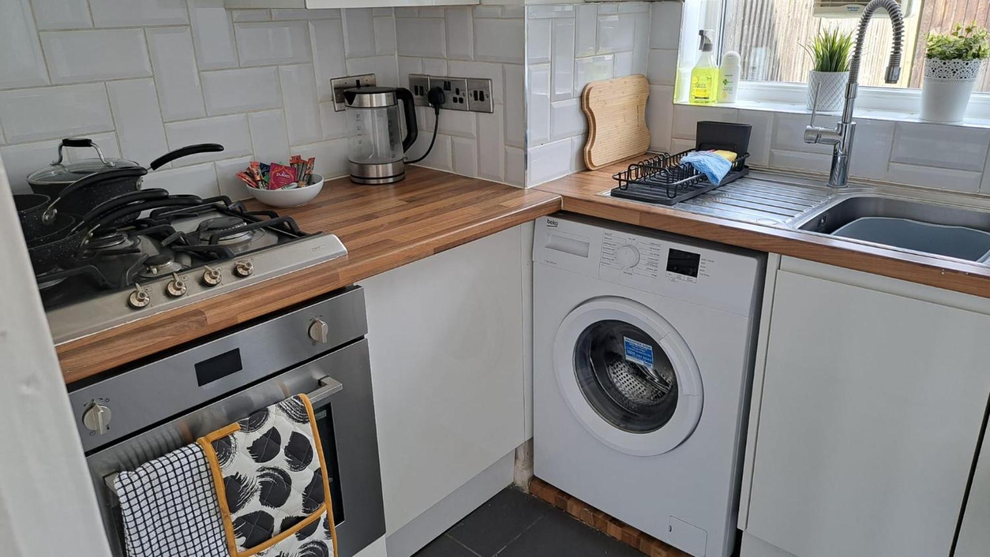 Tooting Lodge London - Cosy 2 Bedroom House With Garden, 5 Mins Walk To Tube Station Esterno foto
