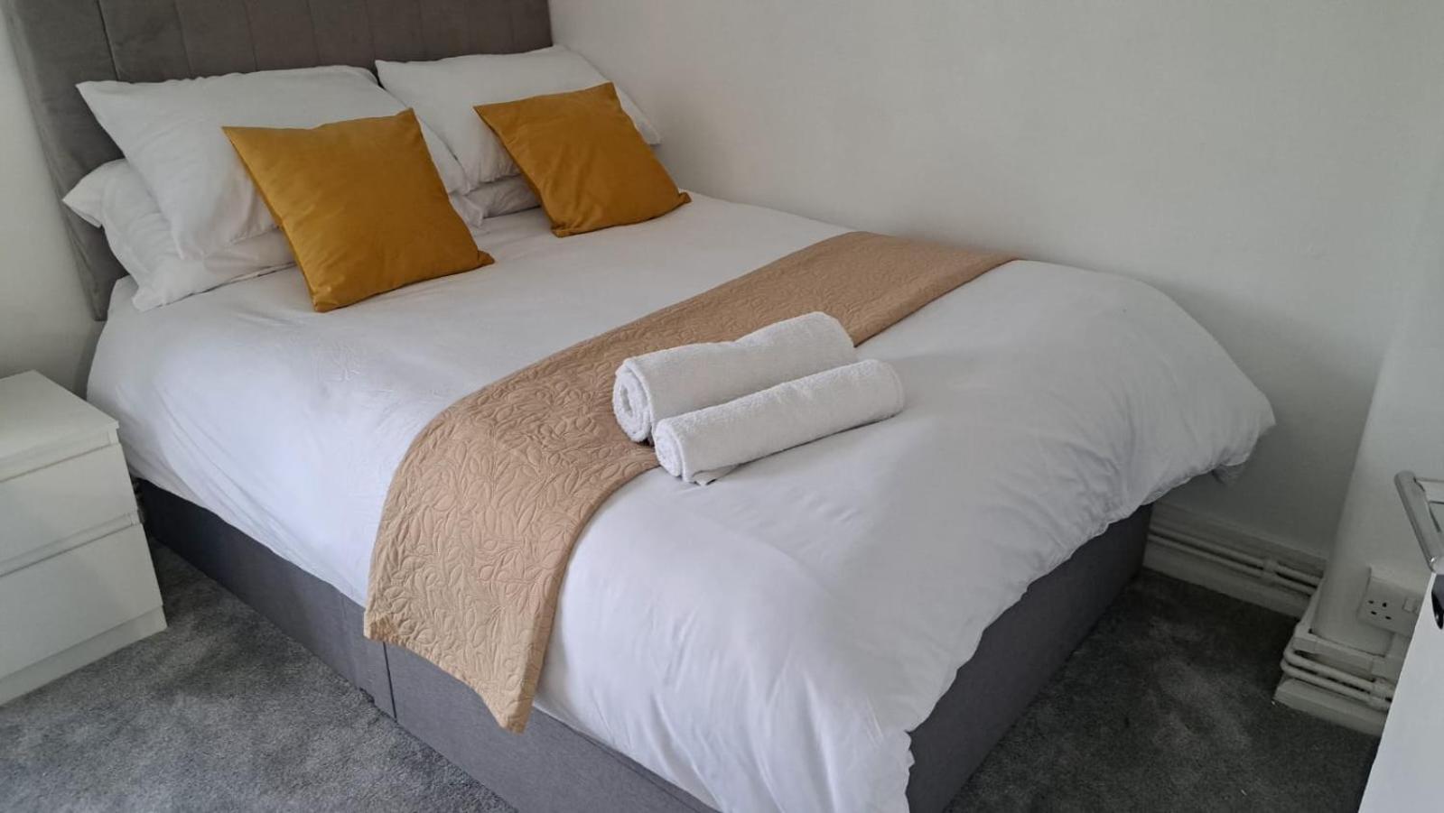 Tooting Lodge London - Cosy 2 Bedroom House With Garden, 5 Mins Walk To Tube Station Esterno foto