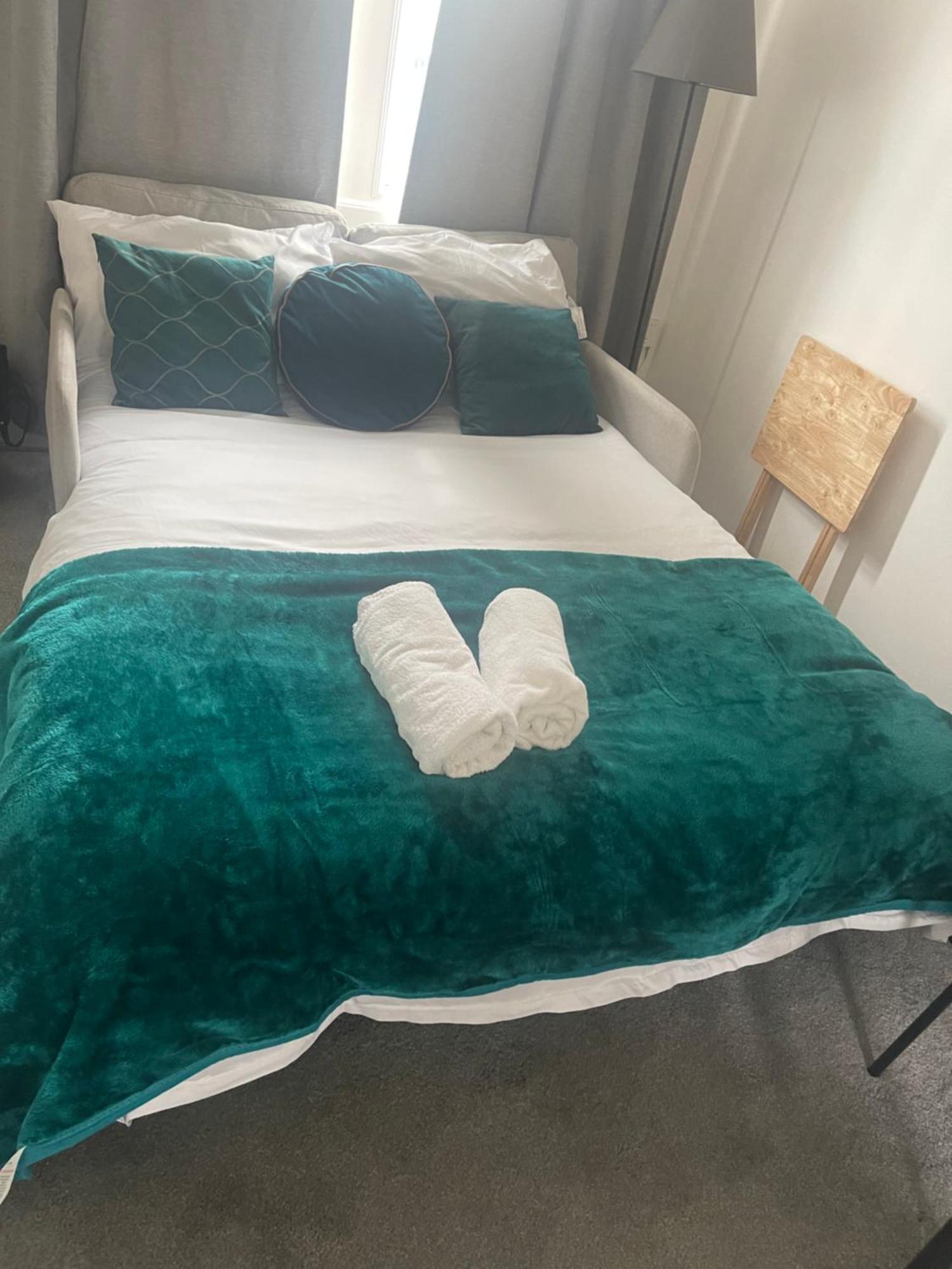 Tooting Lodge London - Cosy 2 Bedroom House With Garden, 5 Mins Walk To Tube Station Esterno foto